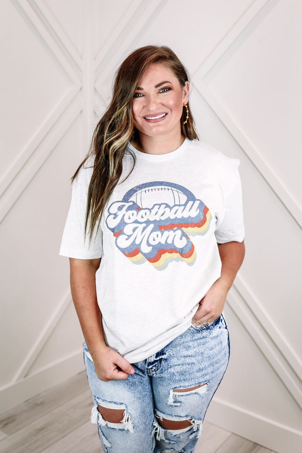 VINTAGE FOOTBALL MOM TEE