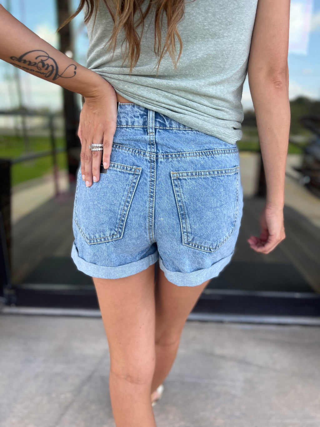 IN THE CROWD DENIM SHORTS